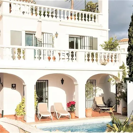 Casa De La Colina 네르하